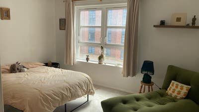 Double room available - near Shore Main Photo