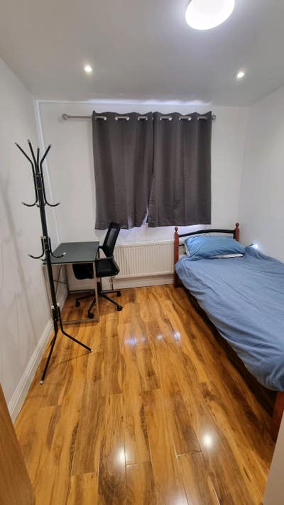 Large Single Room Available - Hounslow West Main Photo