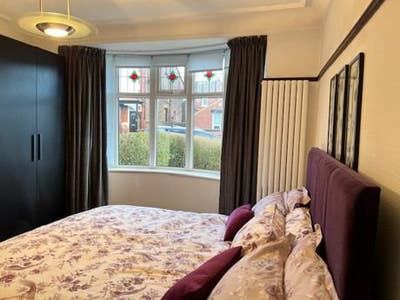 Lovely Double Room with Bay Window Main Photo