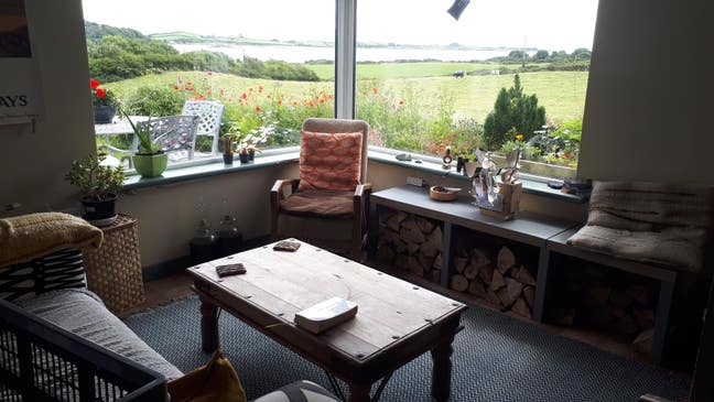 House-Share in  Lovely Home on Shores O Main Photo