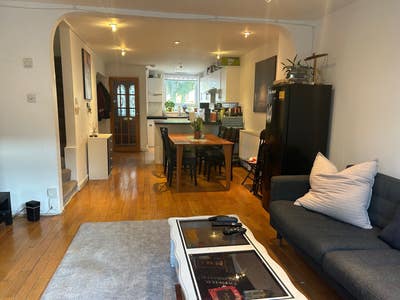 Double room 4 minutes from Earlsfield station  Main Photo