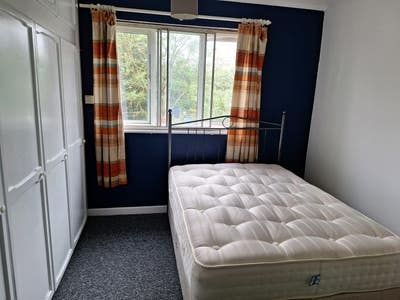 Lovely House Share Guildford  Main Photo