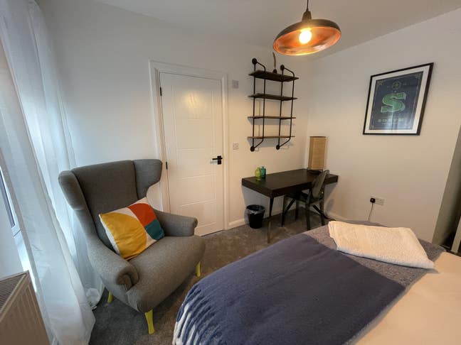 En-suite double room near Ipswich Hospital/Marina Main Photo