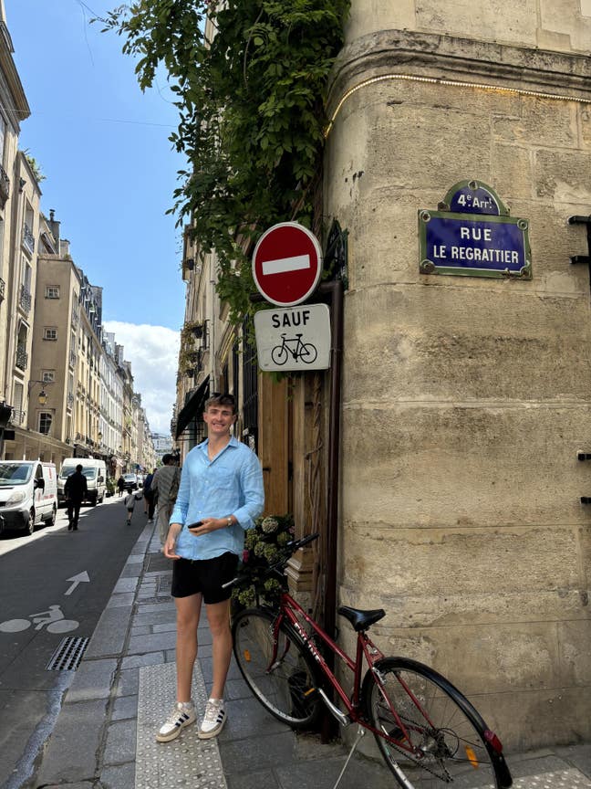 Young Professionals Looking for a 2 bedroom cottag Main Photo