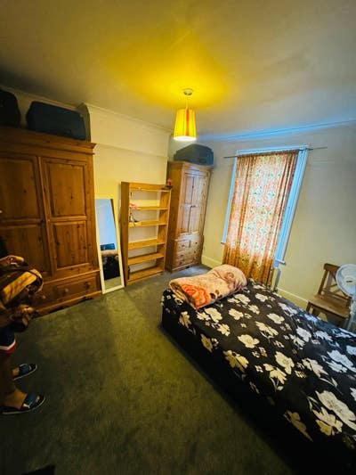 Room available  Main Photo