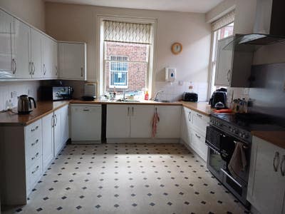  Rooms available in Buddhist Meditation Centre Main Photo