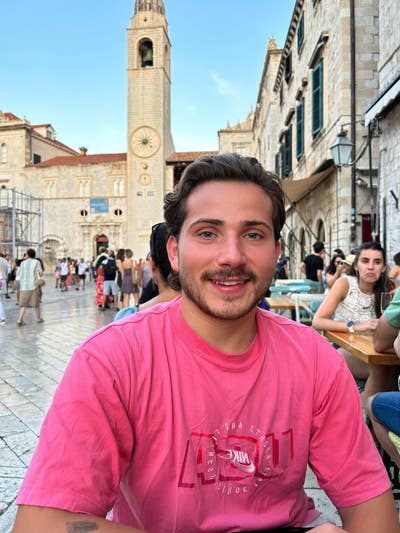 29yo looking for friendly house share!  Main Photo