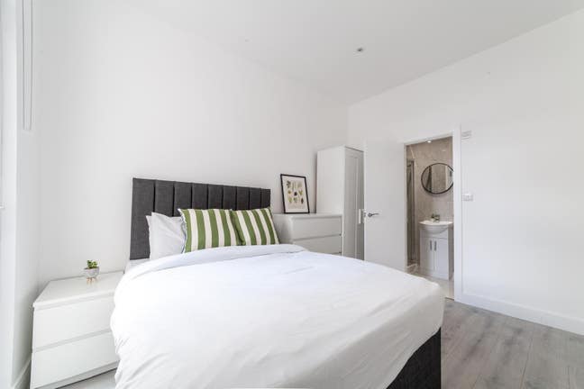 Stylish Ensuite Rooms, Prime Location Main Photo