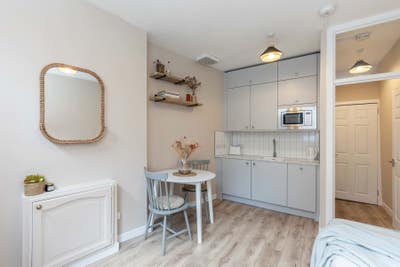 Studio flat for 1 Main Photo
