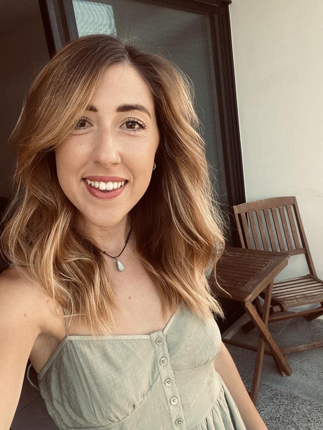 Female professional seeking friendly house share ✨ Main Photo