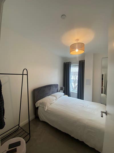 Subletting my room to a female for 3 months Main Photo