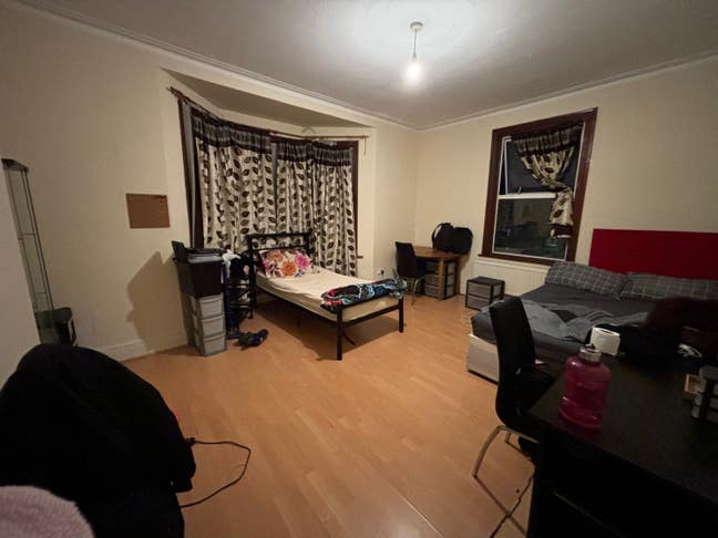 Master Bedroom Available in EAST HAM Main Photo