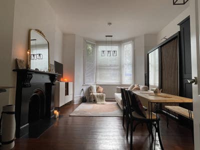 Stunning 1 bed flat in Highbury Main Photo