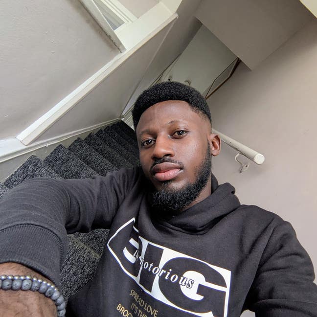 I'm a professional, 31 and looking for a room... Main Photo