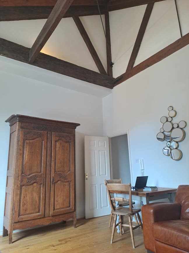 Huge bedroom - Banbury centre- 3 room flat  Main Photo