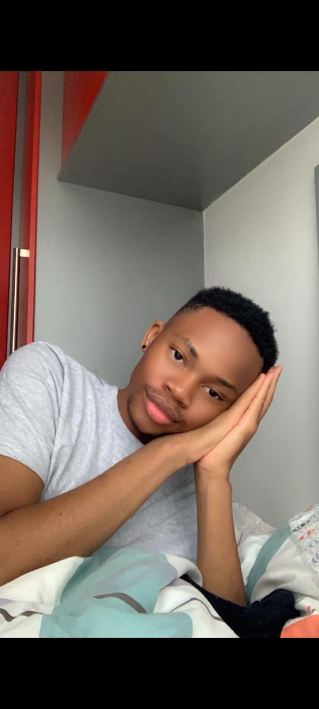 I am a professional male aged 23. I am lookin... Main Photo