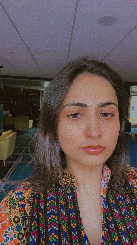 I am a female aged 22. I am looking for a dou... Main Photo