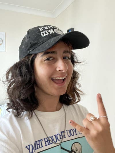 looking for a spare room/house share!  Main Photo