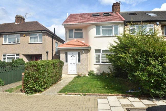 Spacious double  room South Harrow  Main Photo