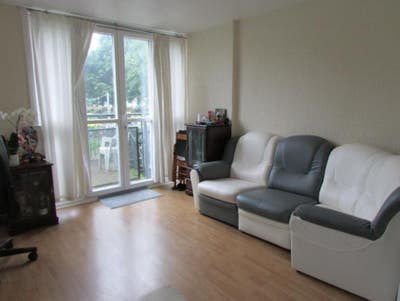2 bedroom furnished flat in city centre  Main Photo