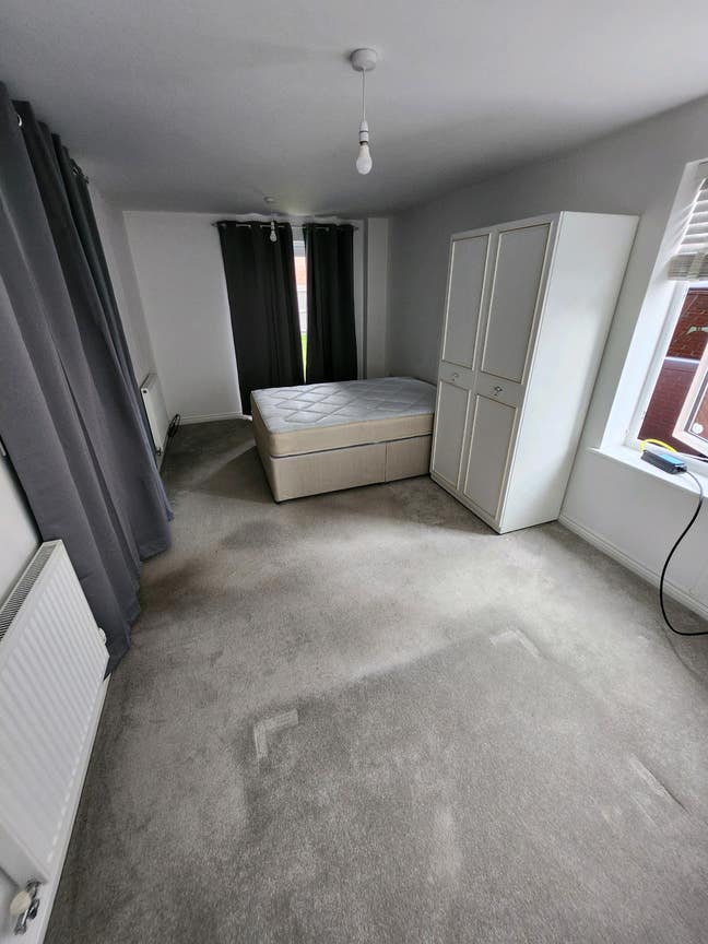 Double Room in a Shared House  Main Photo