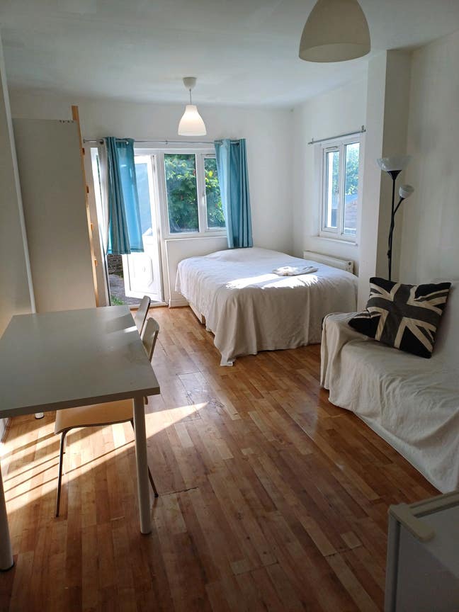 Lovely En Suite  Room Willesden Junction NW10 Main Photo