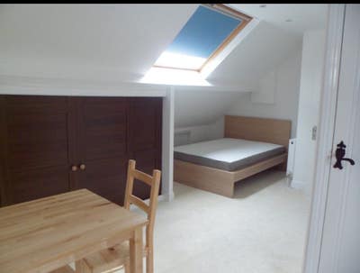 Self contained bright studio Main Photo