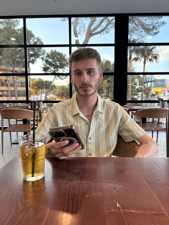 Looking for a room or buddy Main Photo