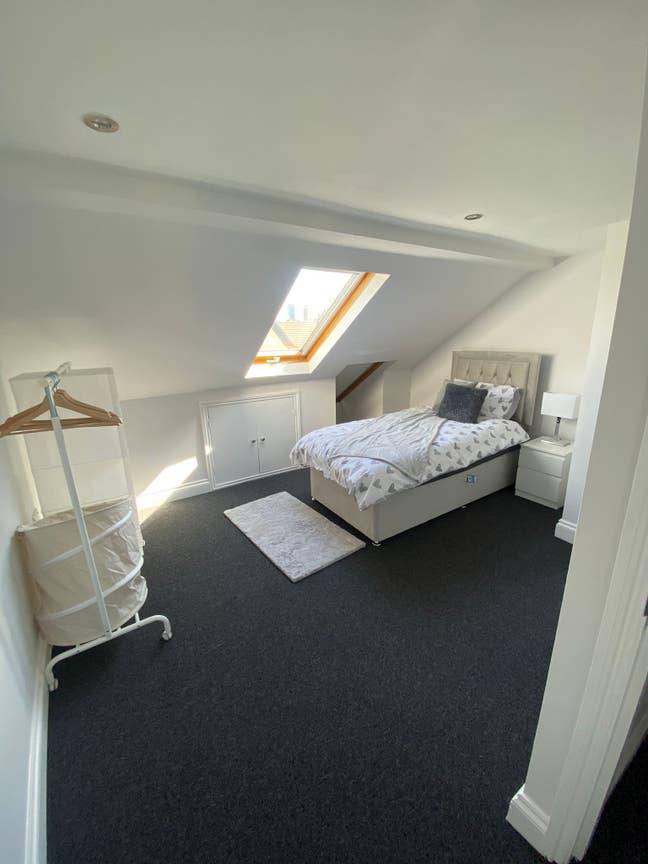 *** Room Available in Lovely 4 Bed House in Leyton Main Photo