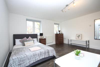 🏡Huge Double Room |Chiswick W4| Clean & Modern🏡 Main Photo