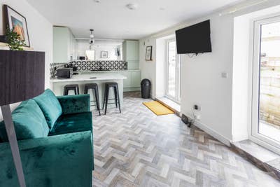 Unique, Elegant, Customized for Your Lifestyle! Main Photo