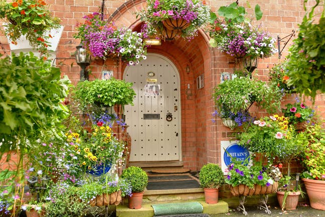 Country House Living Quality Character & Charm Main Photo