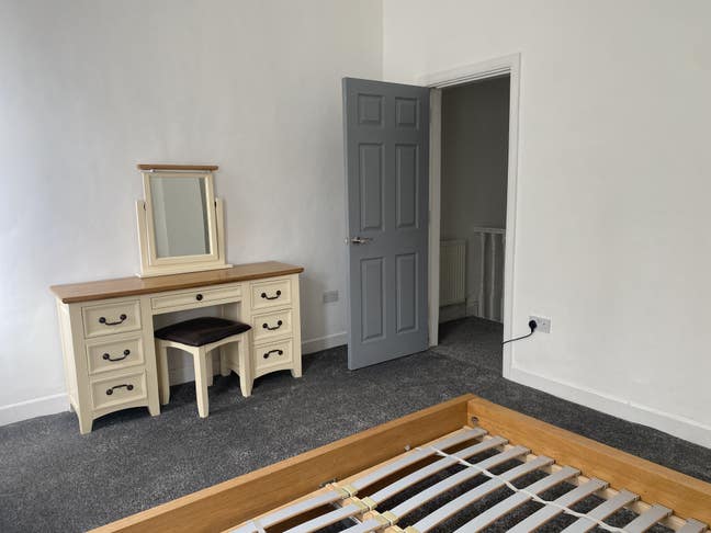 Fantastic 4-Bedroom House Furnished In Chorlton Main Photo