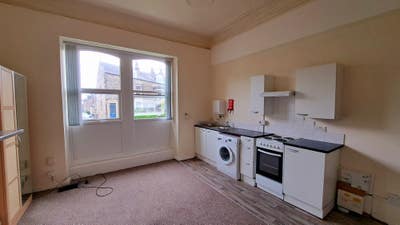 Bingley ground floor self contained studio flat  Main Photo