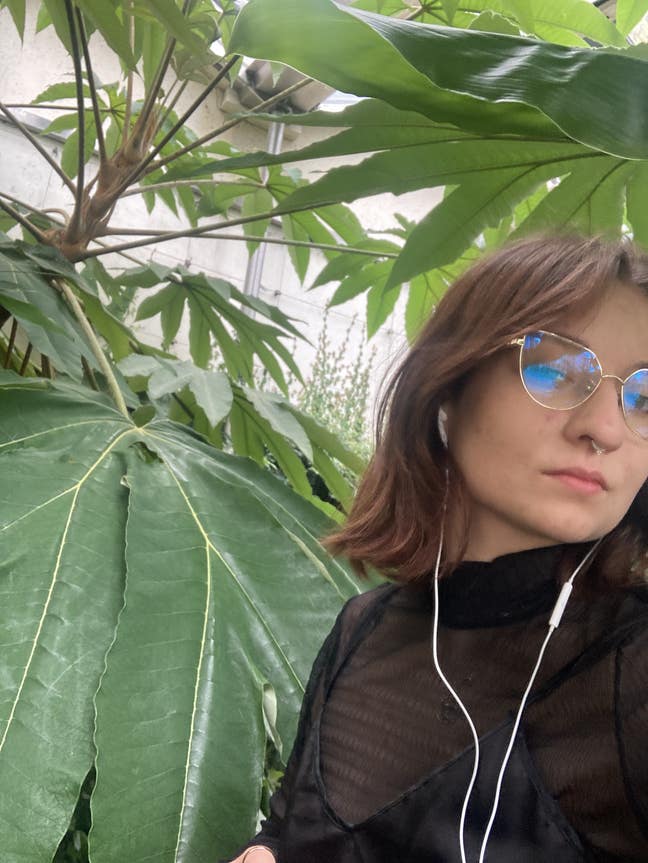 Recent graduate seeks a single or double room Main Photo