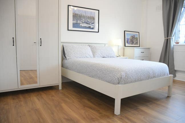 Beautiful Double Bedroom in Whitechapel  Main Photo