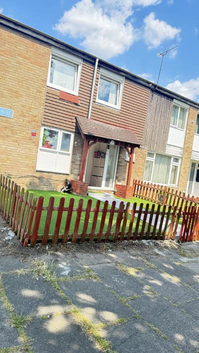 Spacious Double Rooms Available in Shared House Main Photo