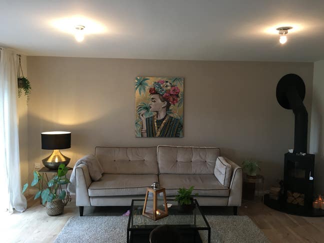 Room in welcoming home, garden & free parking  Main Photo