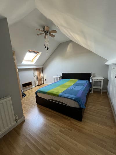 Bedroom in Loughton * FEMALE Preferred  Main Photo