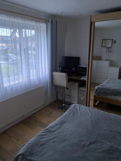 Room for rent Main Photo