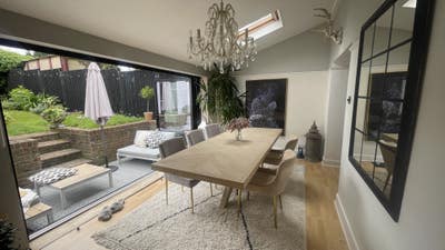 Double Room in House with Garden Free Parking Main Photo