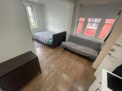 Lovely Self Contained Studio in the Heart of E1. Main Photo