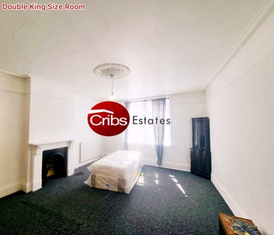 King double bedroom available in Thornton Heat Main Photo