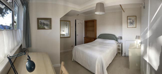 Double Bedroom with shower en-suite Main Photo