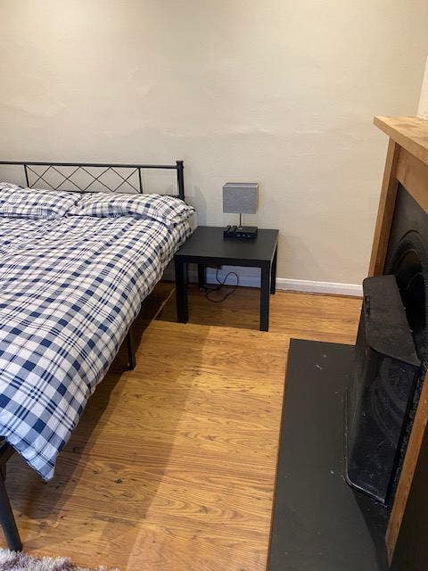Room near Barnet Hospital + off street parking Main Photo