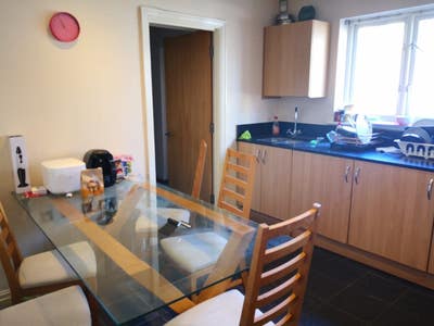 Free Gym, Jacuzzi, Sauna & Swimming Pool Main Photo