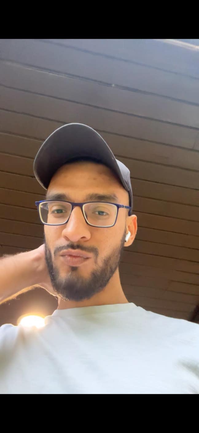 Professional Male seeks a double room Main Photo