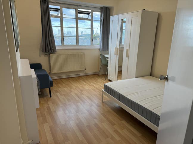 Spacious Double Room Available Now – Stepney E1 Main Photo