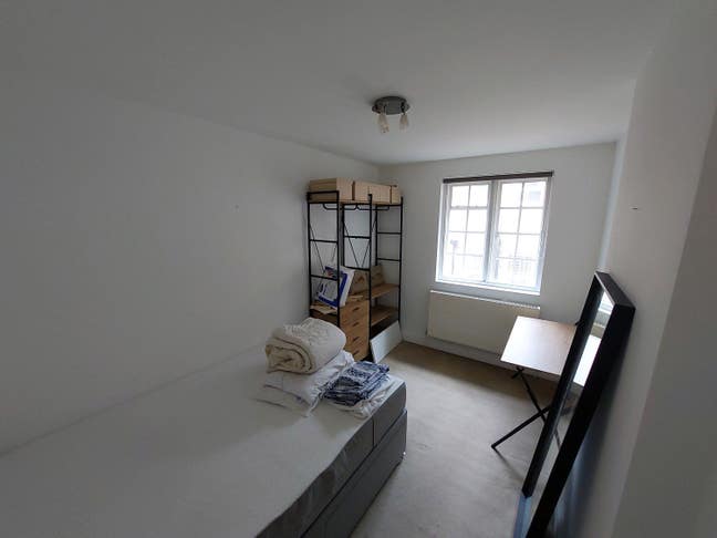 Ensuite w/ double bed in Streatham Hill (LGBTQ+) Main Photo