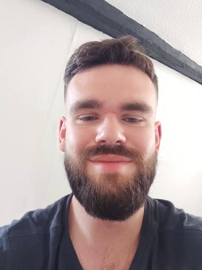 Professional Male seeks a double room Main Photo